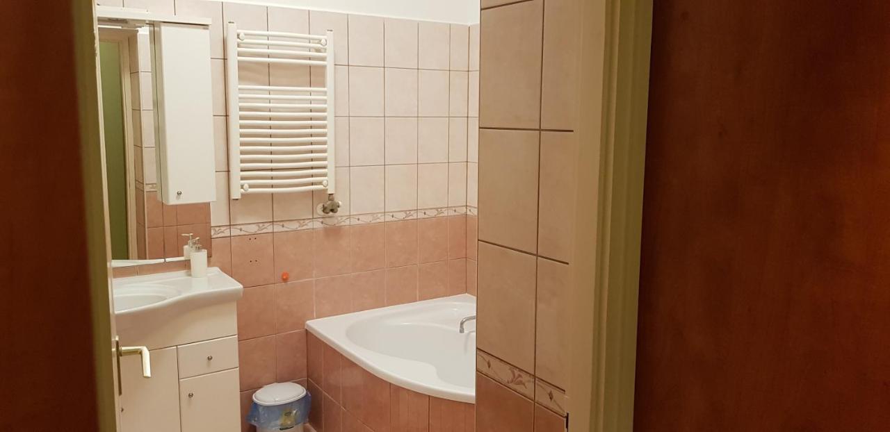 Bed and Breakfast Alice Panzio Kalocsa Esterno foto